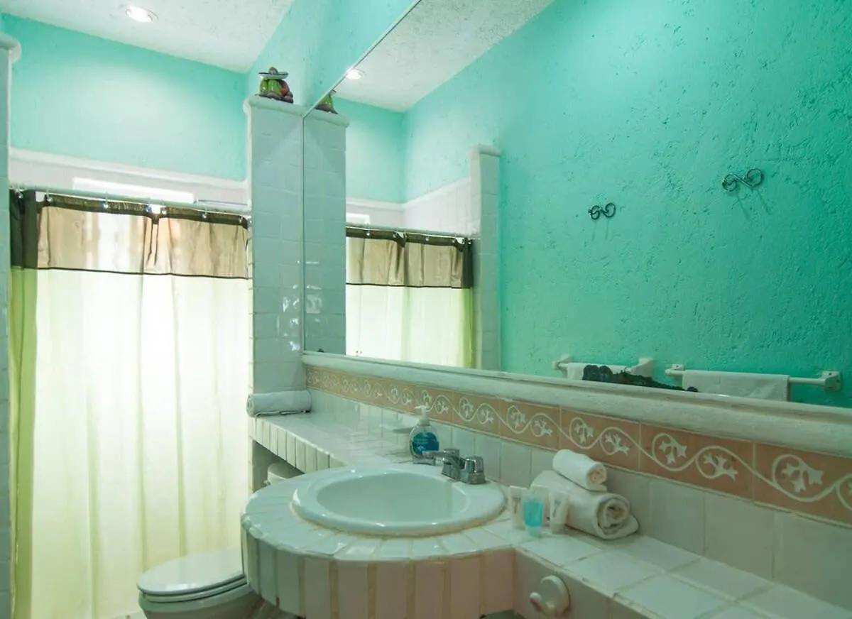 Charming Authentic Mexico-Walk To Beach & 5Th Ave! Playa del Carmen 0*,  Meksika